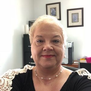 Meet your Posher, Debbie